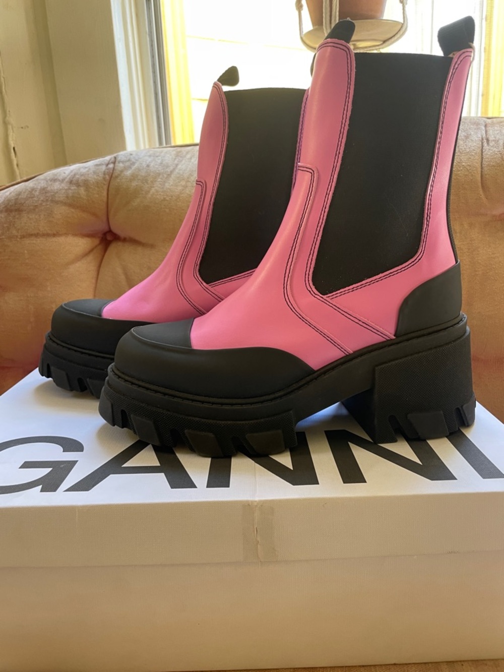 New in Box NWT Ganni Boots, Bubblegum Pink, Platform/Chelsea, size 40